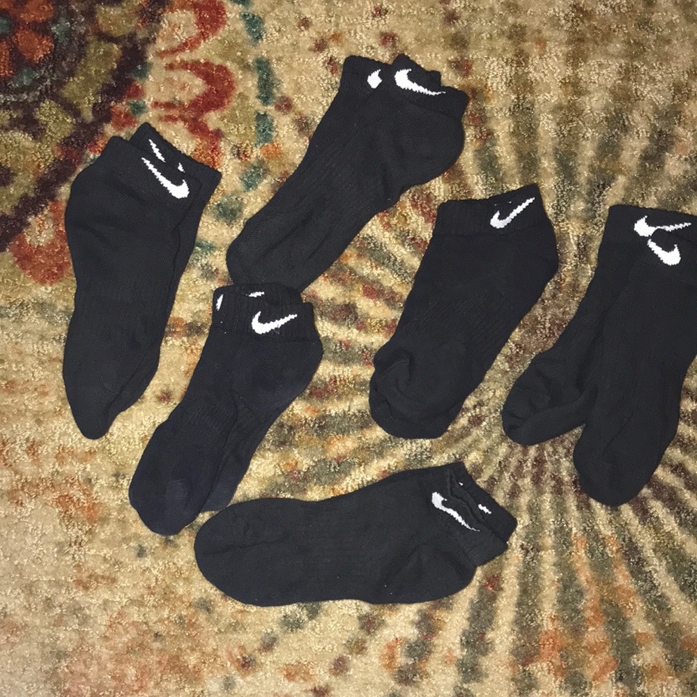6 pair boys Nike ankle cut socks size m